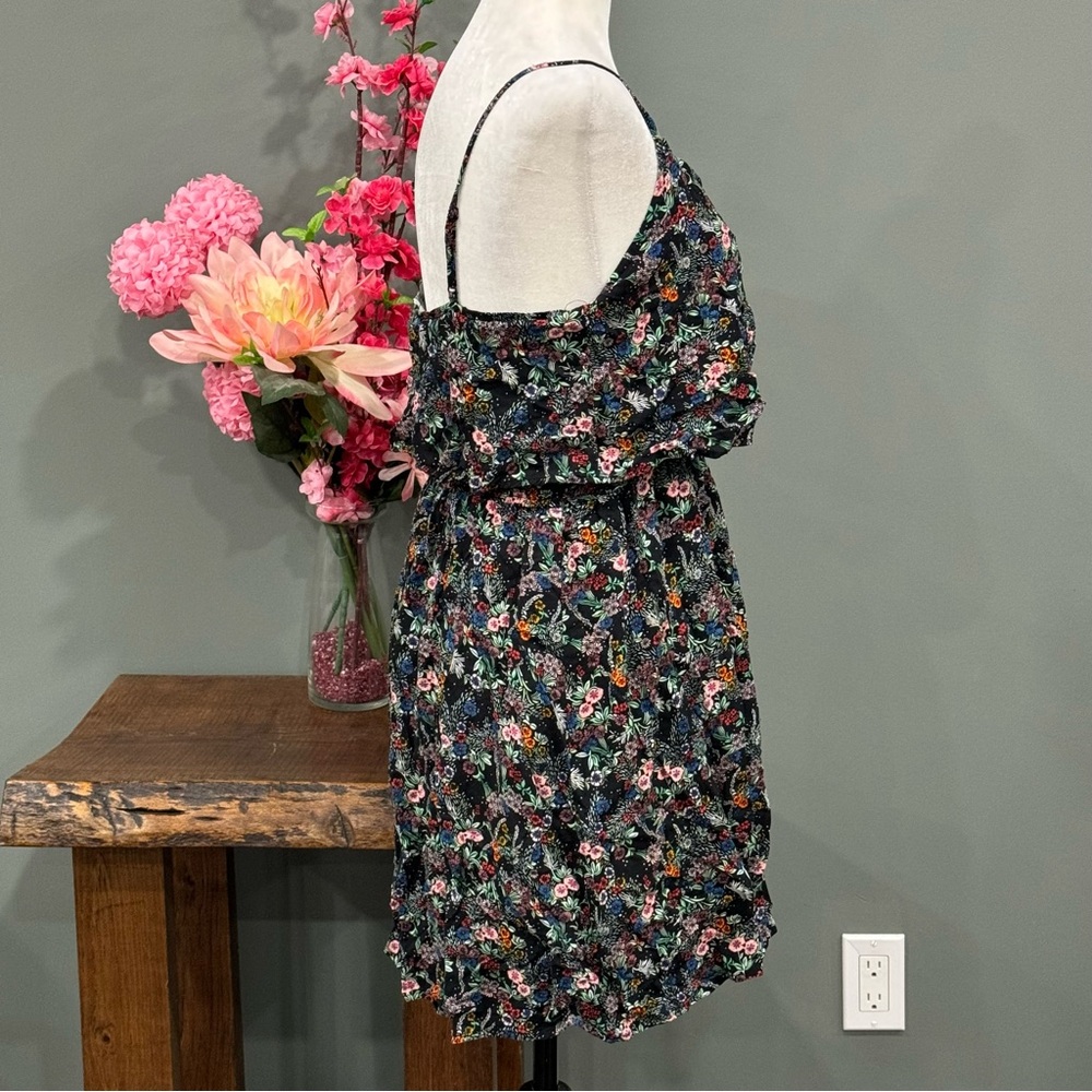Divided Dress - Picture 5 of 11